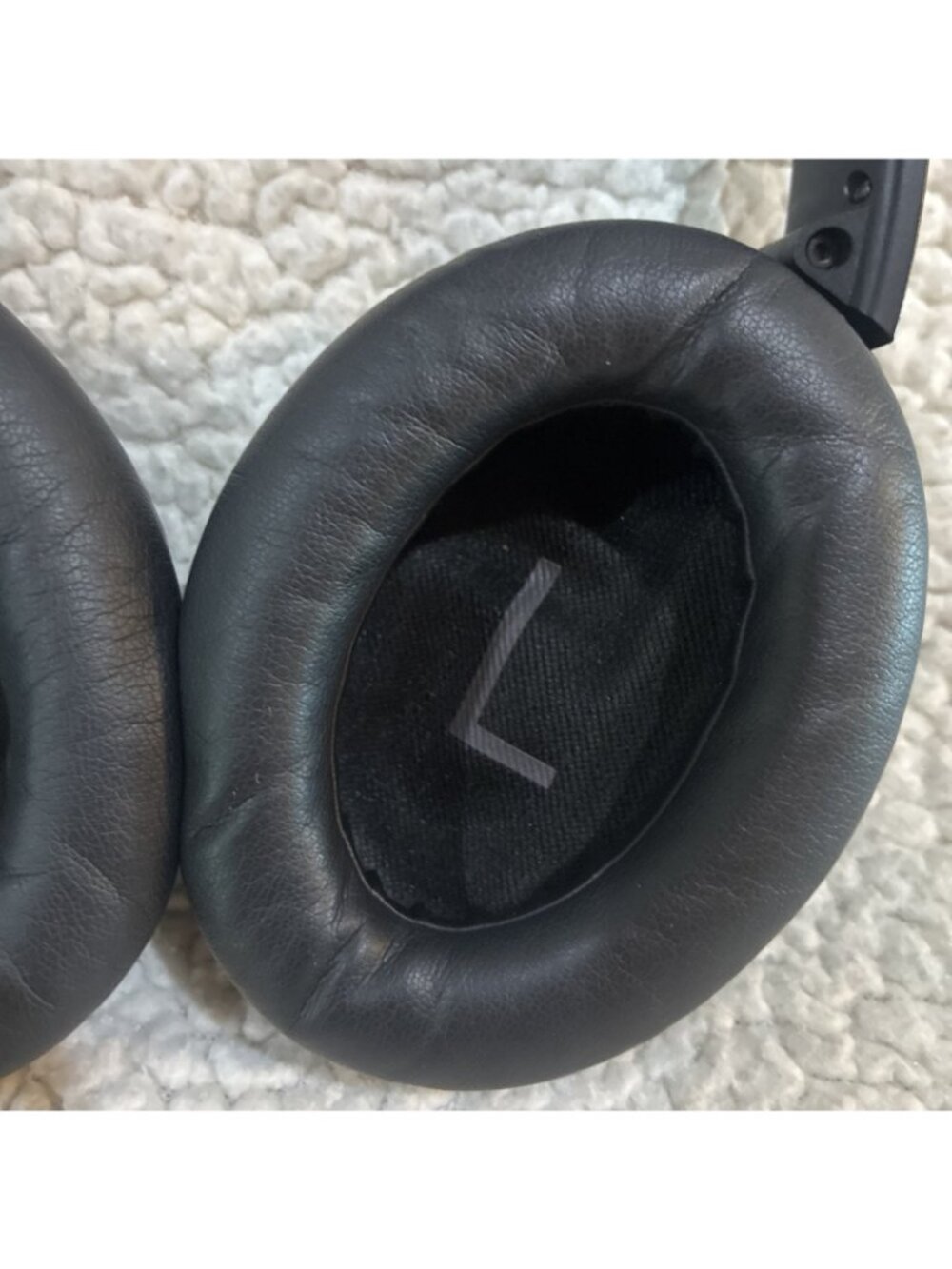 Bose QuietComfort Wireless Noise Cancelling Headphones - Black - Picture 4 of 9